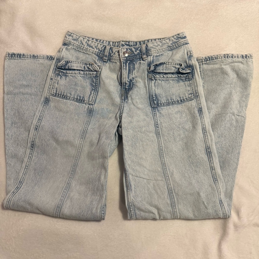 Light wash wide leg jeans